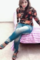 Mega busty escort in Muscat (52 kg; 168 cm)